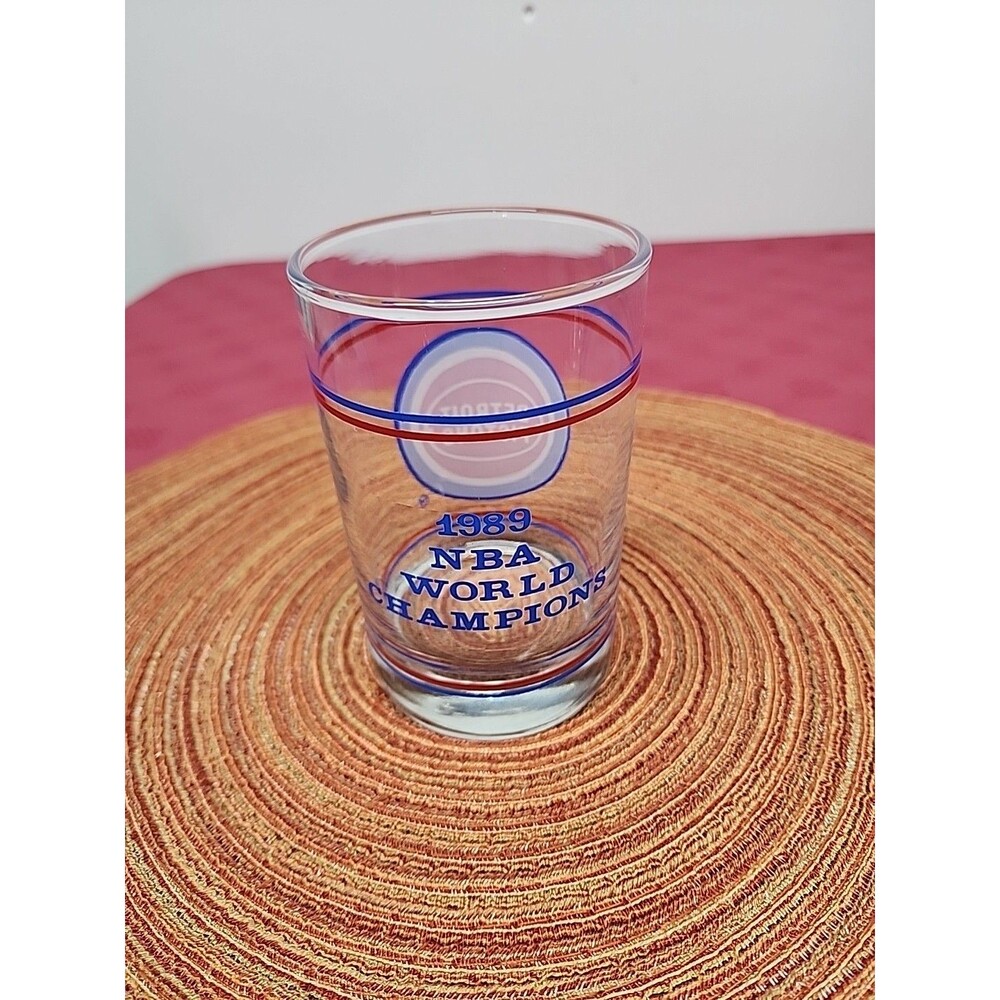 Detroit Pistons Glasses 1989 NBA World Champion Glass W/ Palace Gameday Giveaway - Picture 4 of 12